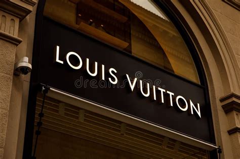 pisa louis vuitton|louis vuitton firenze italy.